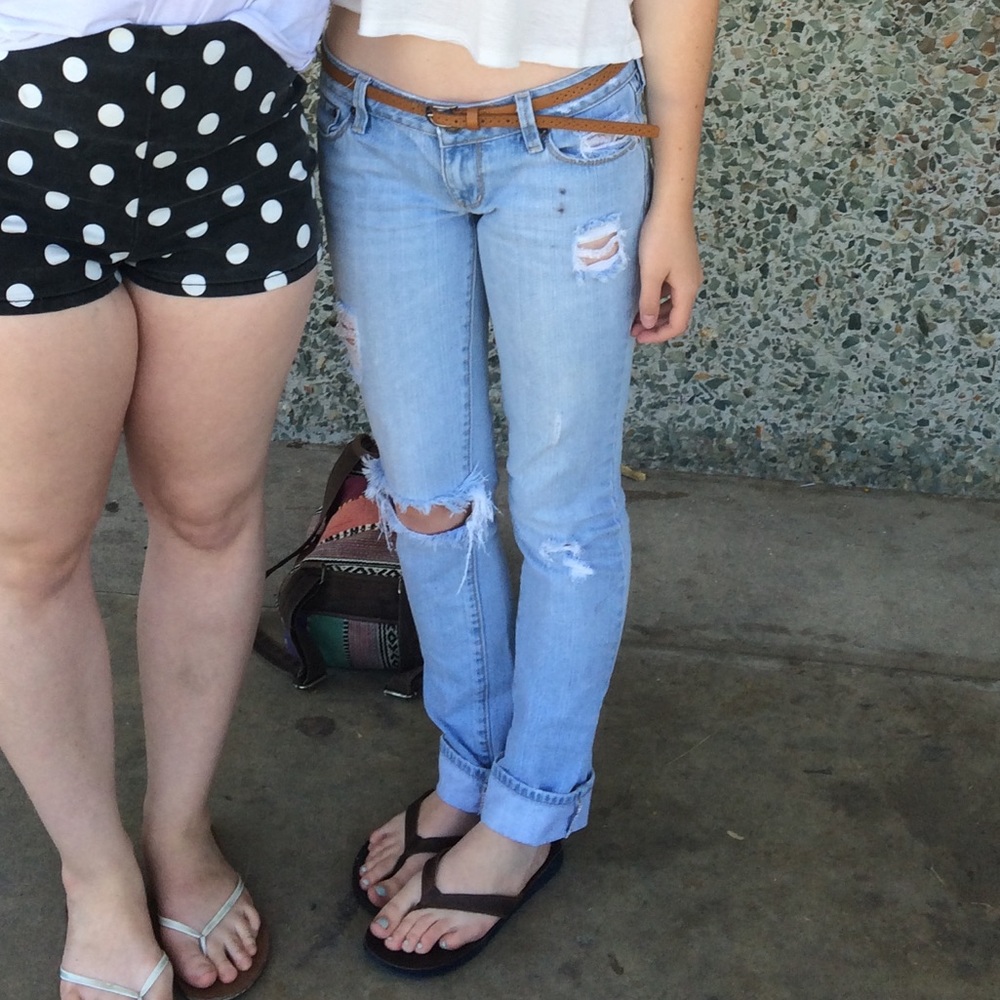 ✨DISTRESSED JEAN BUNDLE✨ - Picture 3 of 4