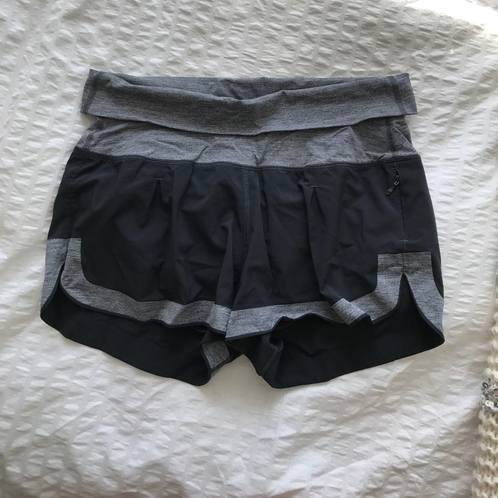 Black fold over lulu lemon shorts