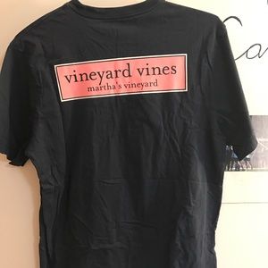 Vineyard Vine t-shirt
