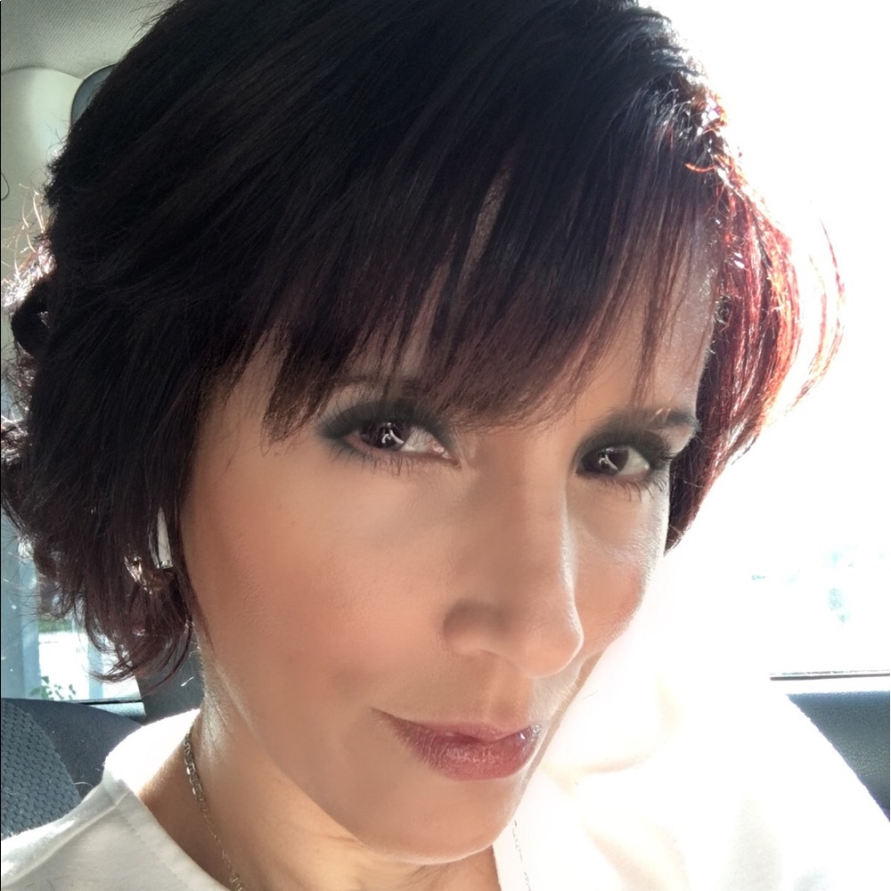 Meet your Posher, Gia