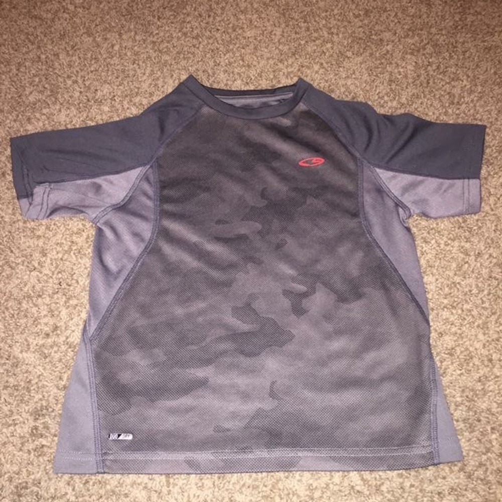 Dry Fit Camo shirt NWOT