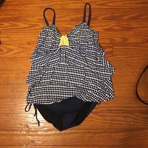 Super cute tankini top!