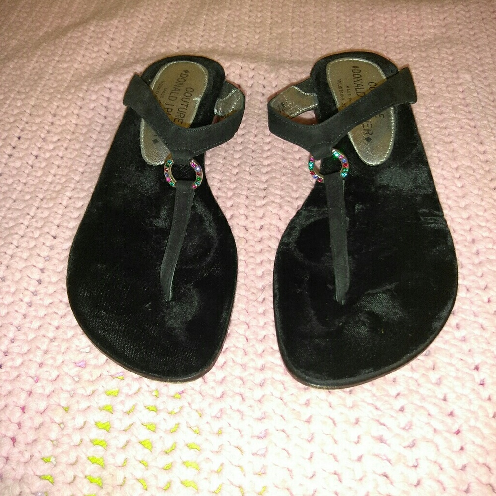 GUACHE Thong Sandles by Donald J Pliner
