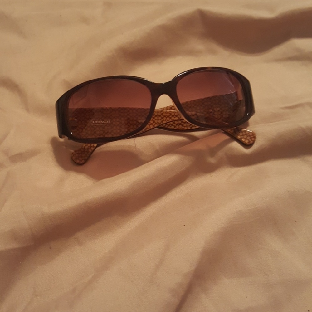 COACH SUNGLASSES