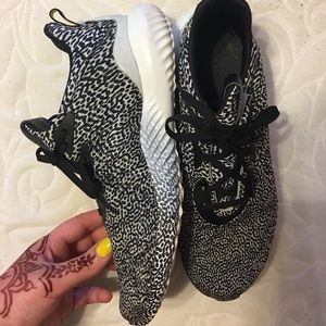 Adidas Alphabounce