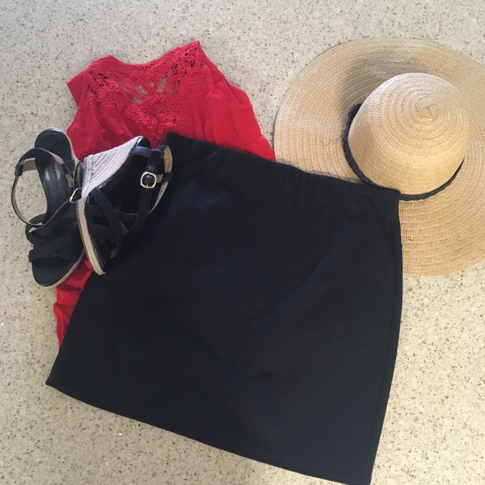 Black GAP skirt!