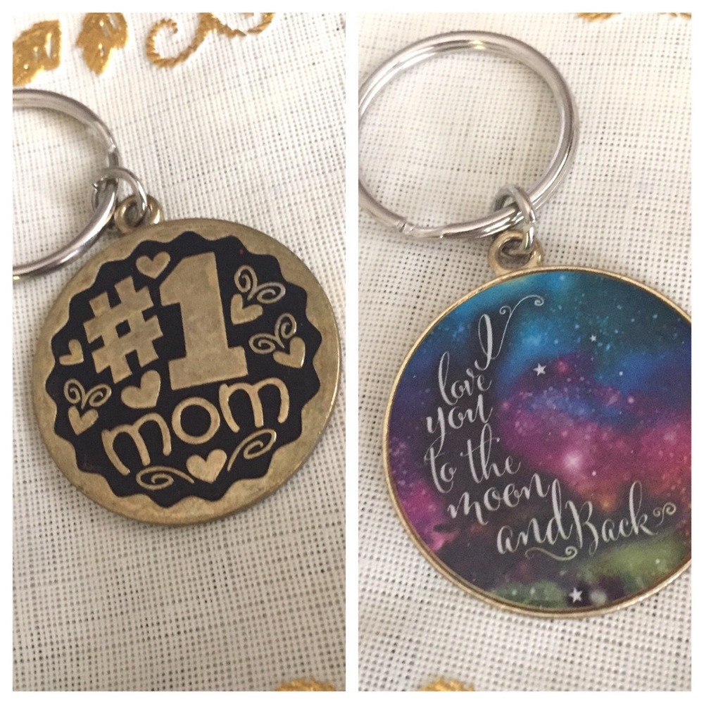 #1 Mom keychain