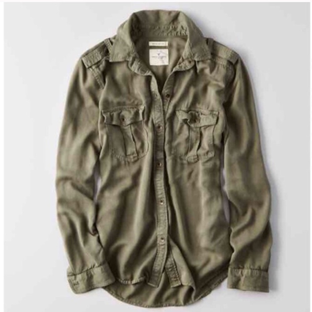 BRAND NEW American Eagle Flannel