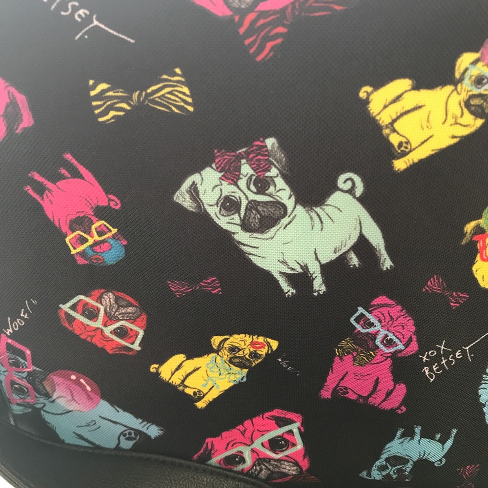 Betsey Johnson Pug Large Duffel Weekender Pom - Picture 3 of 8