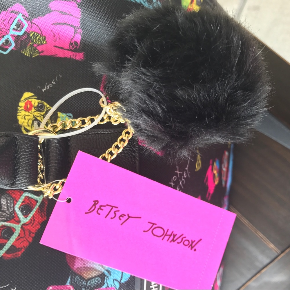 Betsey Johnson Pug Large Duffel Weekender Pom - Picture 8 of 8