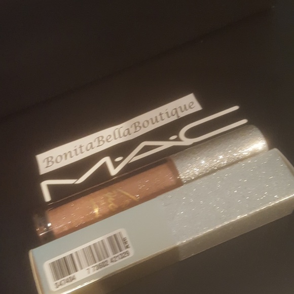 MAC DREAMLOVER LIPGLASS NEW W RECEIPT - Picture 3 of 4