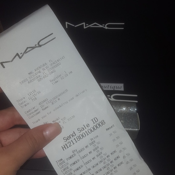 MAC DREAMLOVER LIPGLASS NEW W RECEIPT - Picture 4 of 4