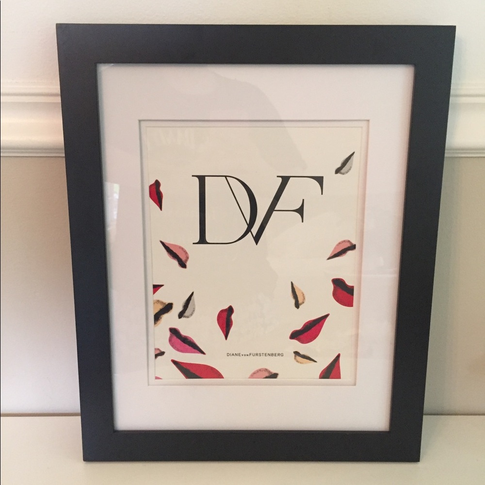 Framed DVF shopping bag! Diane von Furstenberg