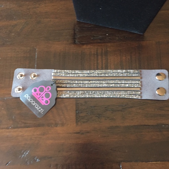 Paparazzi Fashion wrap and snap Bracelet - Picture 3 of 4