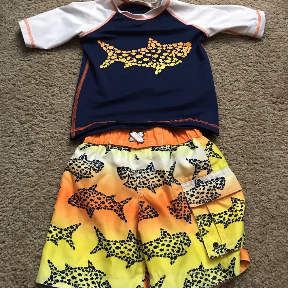 Child swim set where