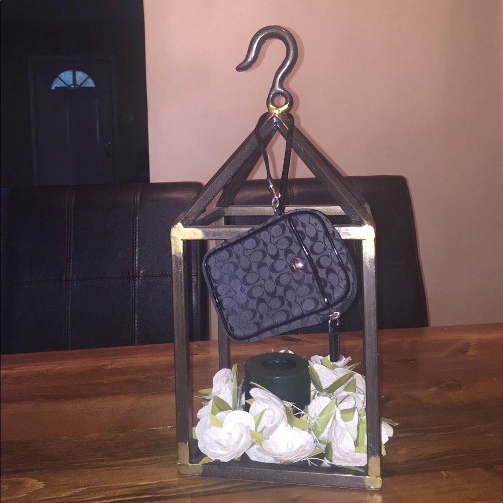 🌚 COACH Camera case or wristlet 🌚