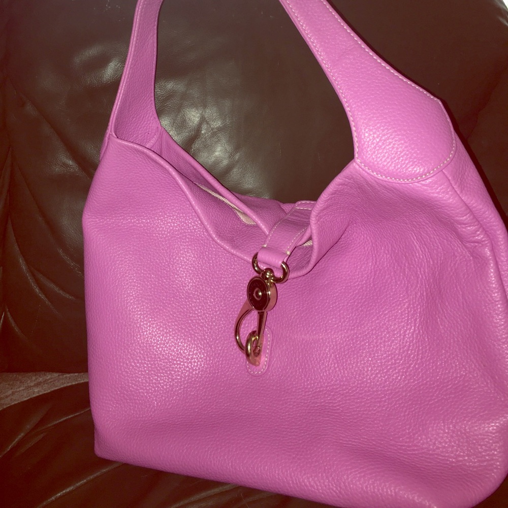 Dooney &Bourke Logo lock leather handbag