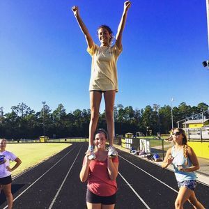 Meet your Posher, Averi