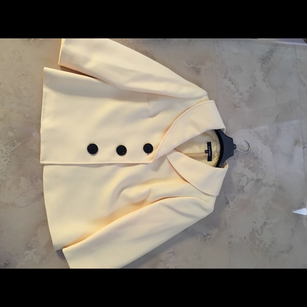 Yellow blazer