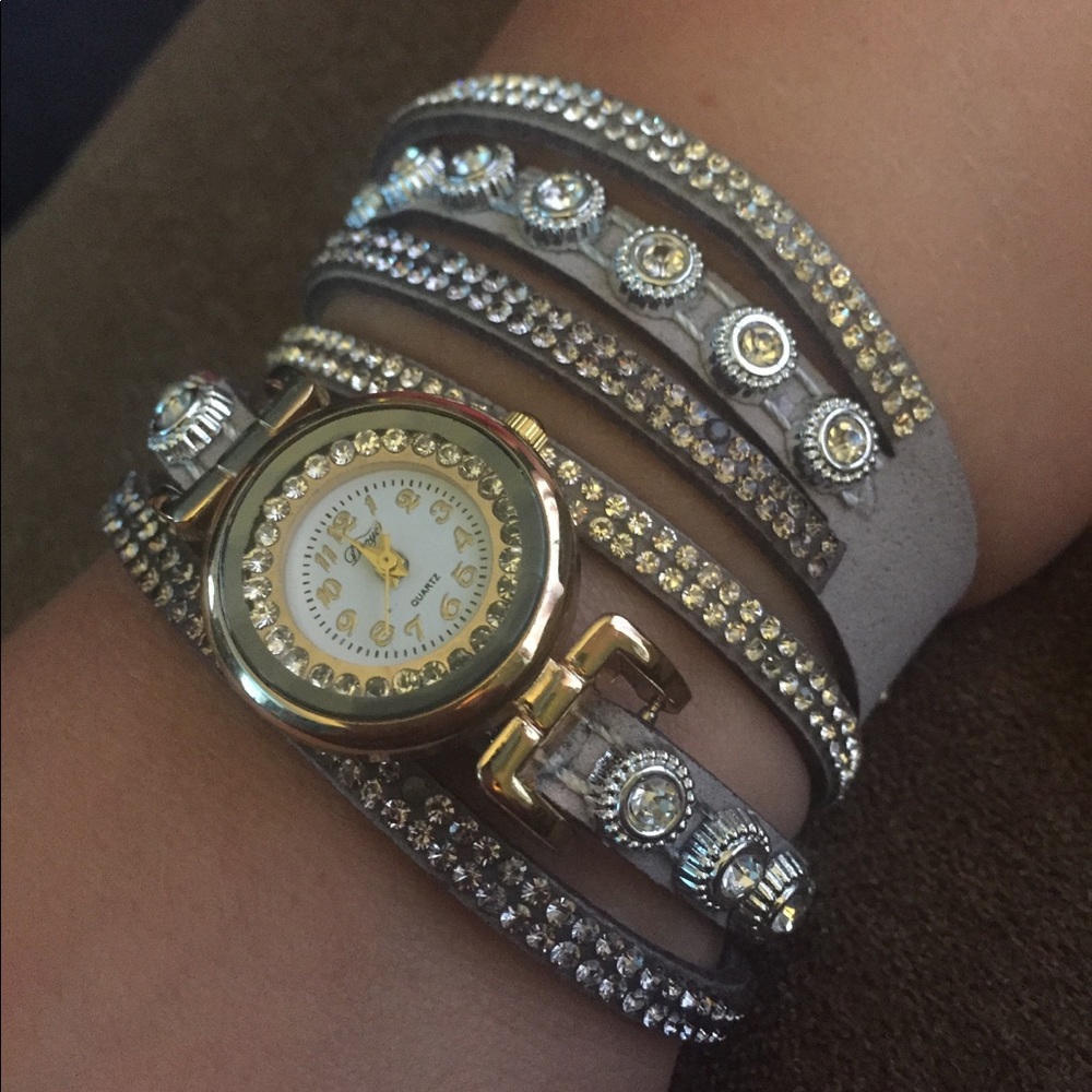 Stylish Bracelet Wrap watch!