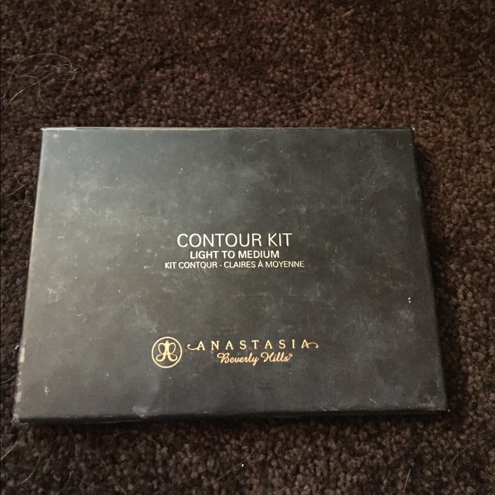 Anastasia Beverly Hills Contour Kit