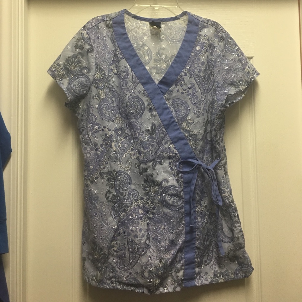 Adorable Barco Scrub Top