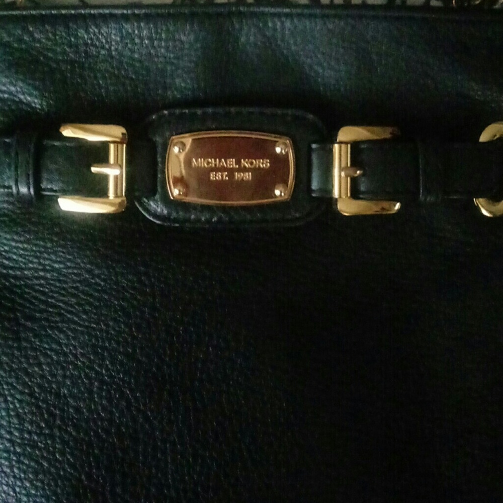 100 %  real Crossbody purse