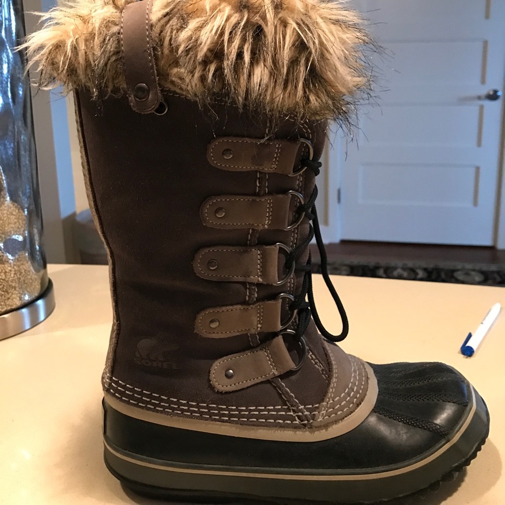 Sorel 'Joan of Arctic' boots, size 7