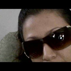 Meet your Posher, Esperanza