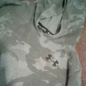 Under Armour youth xl hoodie