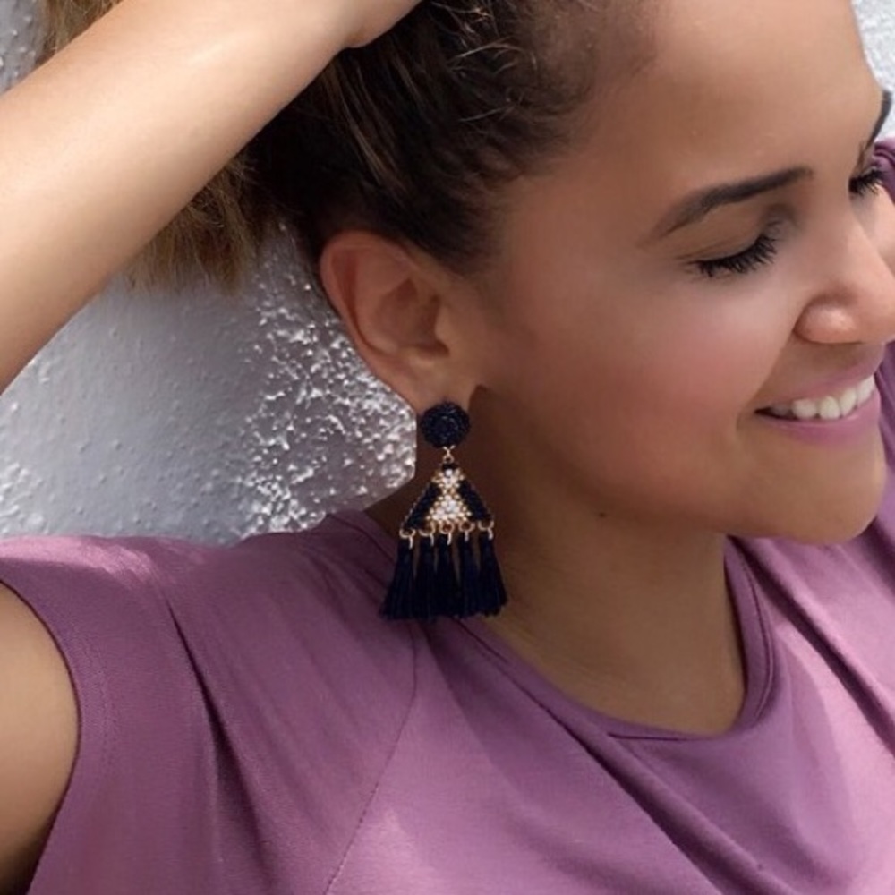 BLACK TRIANGLE TASSEL EARRINGS - Picture 4 of 4