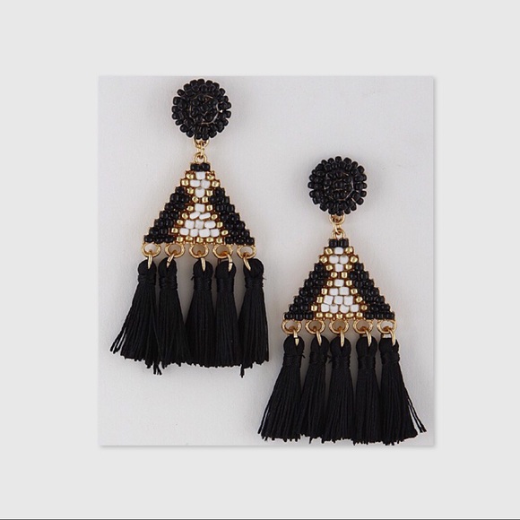 BLACK TRIANGLE TASSEL EARRINGS - Picture 2 of 4