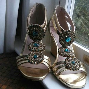 CLOSET CLEAR OUT! Vince Camuto Embellished Sandal
