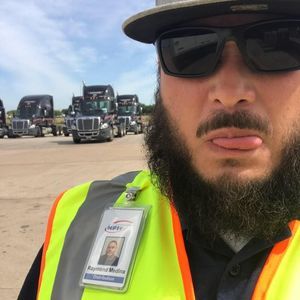 Meet your Posher, Raymond