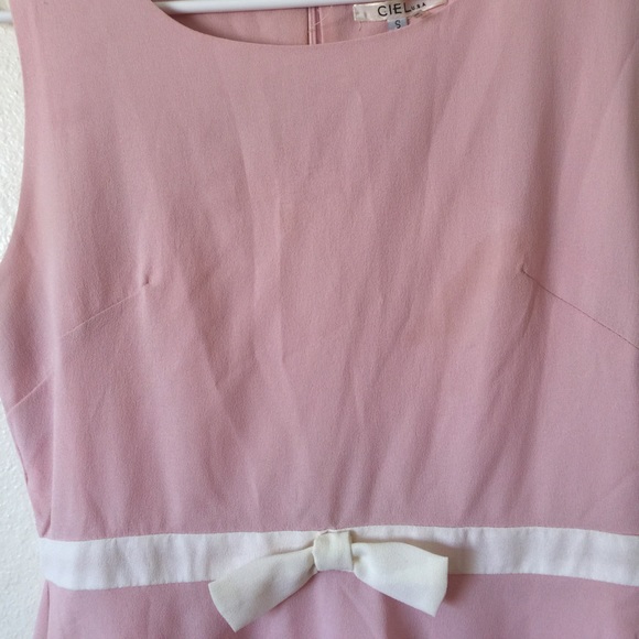 Soft pink dress - Picture 2 of 4