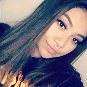 Meet your Posher, Nesa