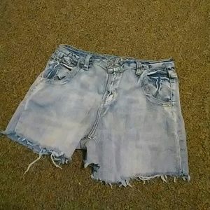 Cut jean shorts