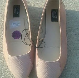  Jones New York

Pink Flats Size 6.5