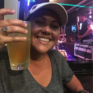 Meet your Posher, Andrea