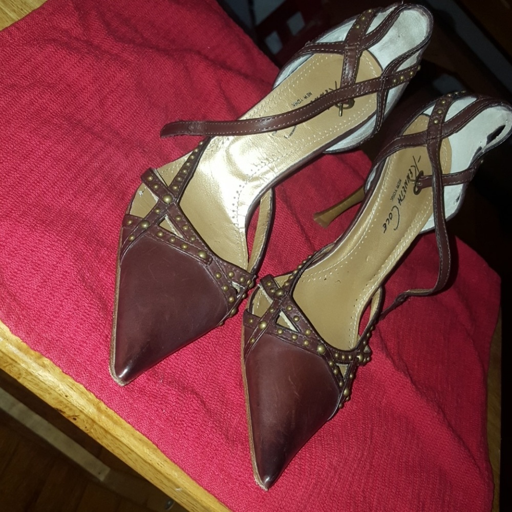 Kenneth Cole Brown Leather Slingback Pump w Brass