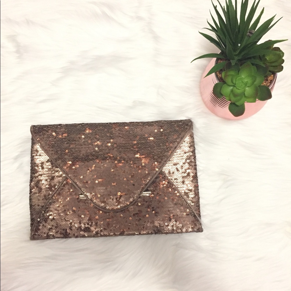 💯BCBGMaxAzria envelope Clutch