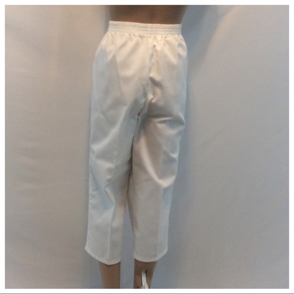 VF JEANSWEAR Cropped Jeans - Picture 2 of 8