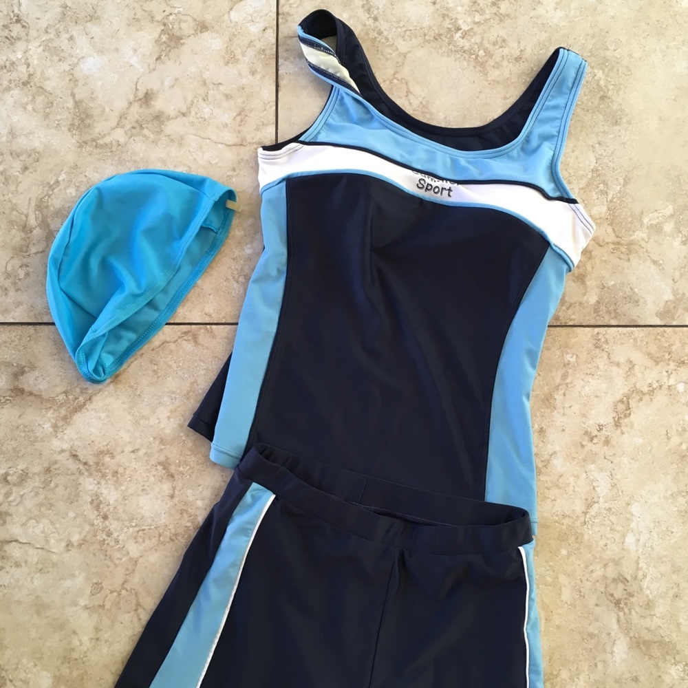 Women 2 Piece NWOT Set Summer Swimsuit w pad bra