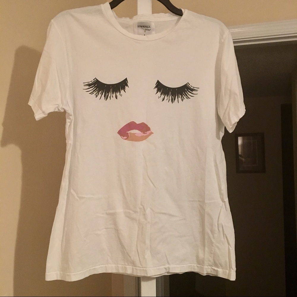 SINCERELY JULES Lips & Lashes Graphic Shirt, SZ M