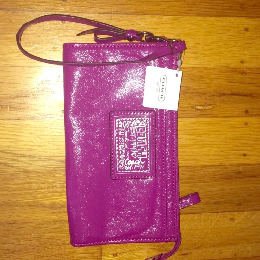 *FLASH SALE* BRAND NEW coach wristlet