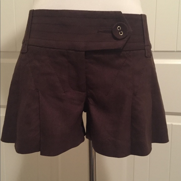 bebe Pants - bebe brown pleated shorts