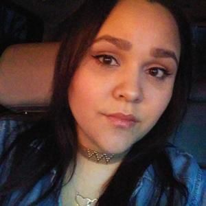 Meet your Posher, Cristela