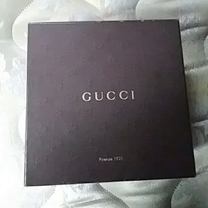 Gucci bucket hat, mid condition