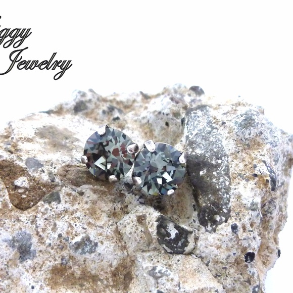 Swarovski Crystal 8mm Black Diamond Stud Earrings - Picture 8 of 9