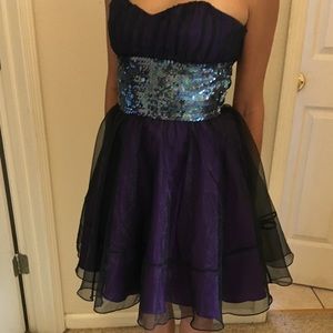 Stunning Betsey Johnson Strapless Prom Dress